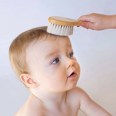 أفضل زيوت لتعزيز نمو شعر الأطفال و الحفاظ عليه